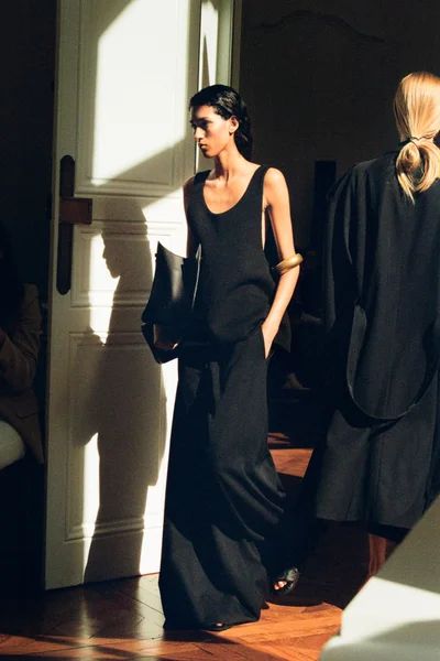 Look 3